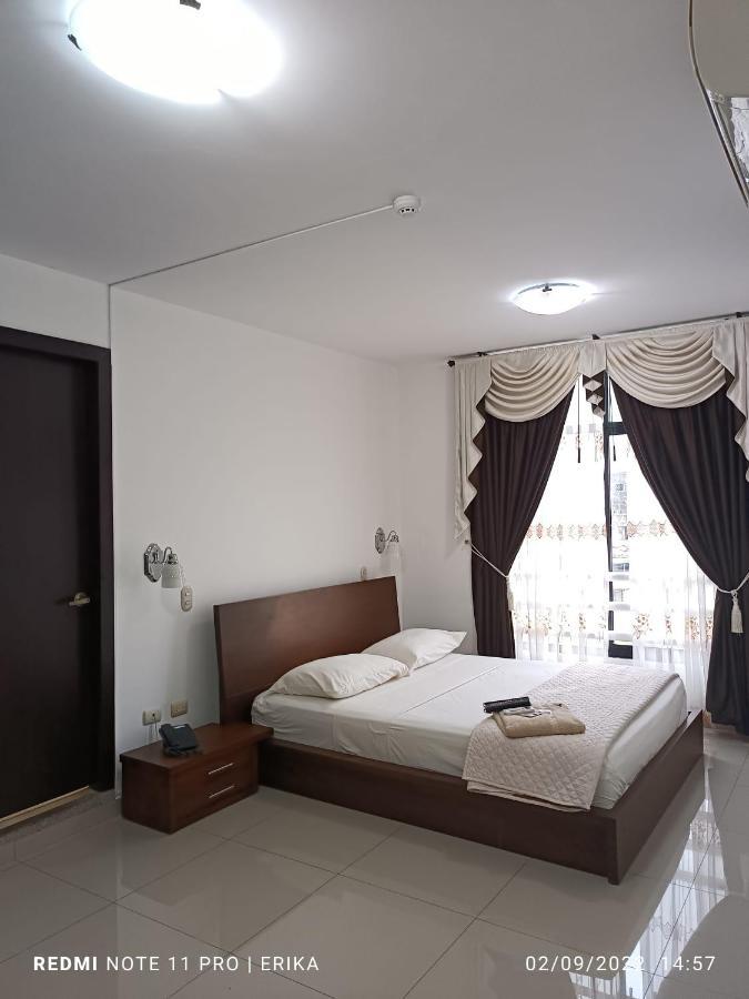 Hotel Quezada Hermanos Santo Domingo de los Colorados Eksteriør bilde
