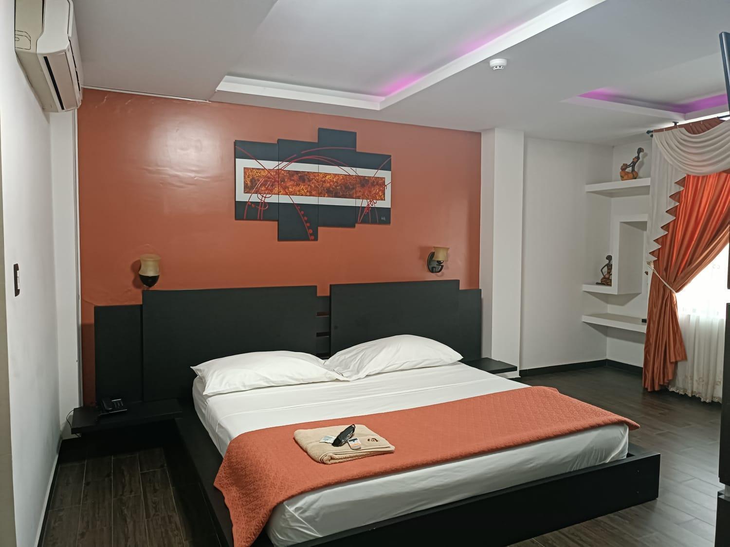 Hotel Quezada Hermanos Santo Domingo de los Colorados Eksteriør bilde